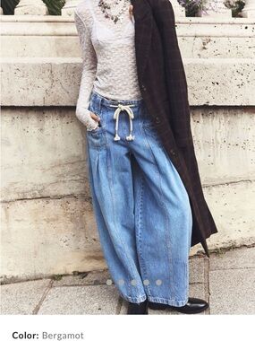 We The Free Margo Pull-On Wide-Leg Light Blue Denim Jeans, size XS